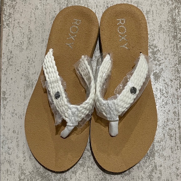 Roxy Cream and Brown Sandals - Picture 1 of 4